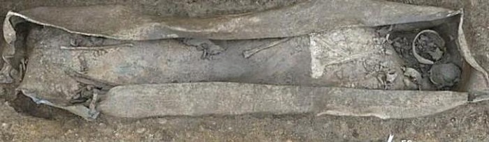 1650777325984009960.jpg mysterious-heavy-lead-coffins-of-the-ancients-picture-5-EtbfMdlBM.jpg