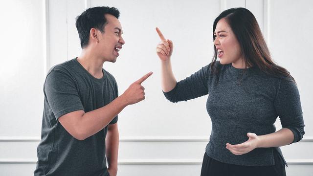 恶男从生活就能观察? 让男人被嫌弃的7种恶心行为,共同点就是:自以为幽默!