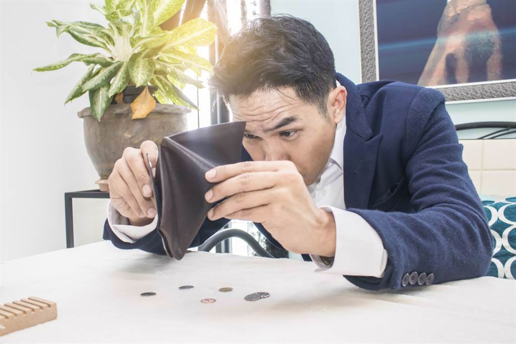 魔羯太過想賺錢,容易因小失大啊! (圖/Shutterstock)
