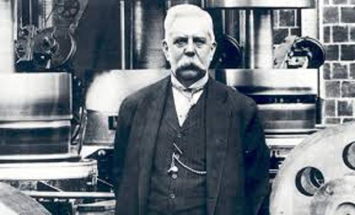 1649865460883050080.jpg top-10-geniuses-with-the-greatest-scientific-invention-in-history-picture-10-ql2G2XQEl.jpg