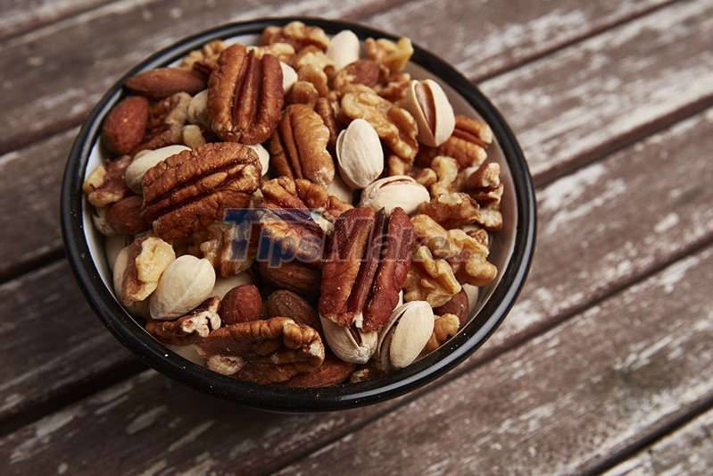1648722537329008314.jpg 7-best-foods-to-help-control-cholesterol-picture-1-43AyvjHSE.jpg